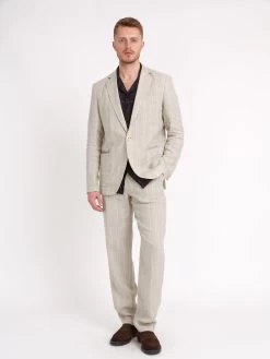 Theobald Jacket Middelboe Sand -Oliver Spencer Store ModelOSMJ262eTheobaldJacketMID01SANMiddleboeSand15